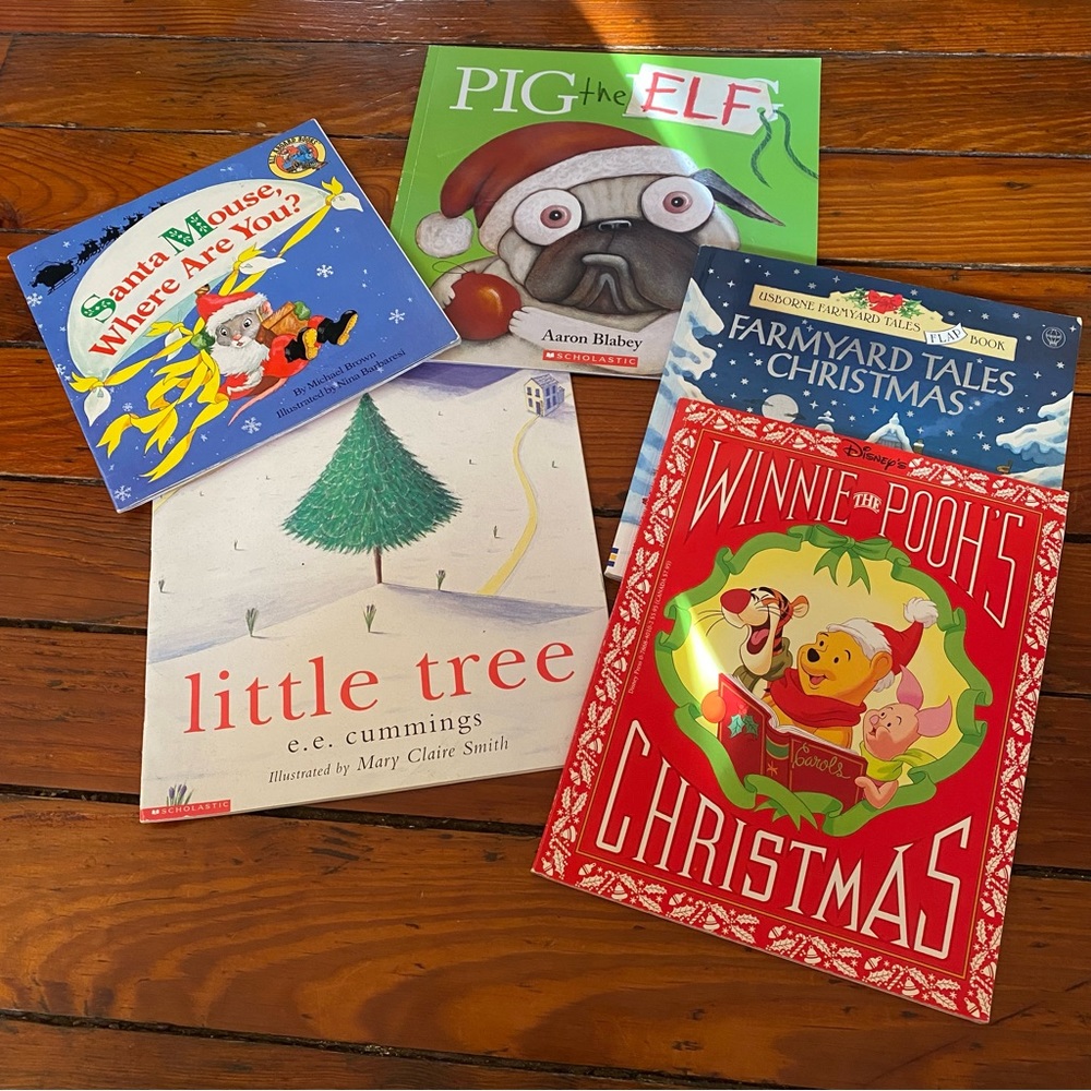5 Retro Christmas Paperback Books